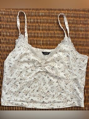 ⭐️3/$15⭐️SHEIN Cream Floral Lace-Trim Cami Top